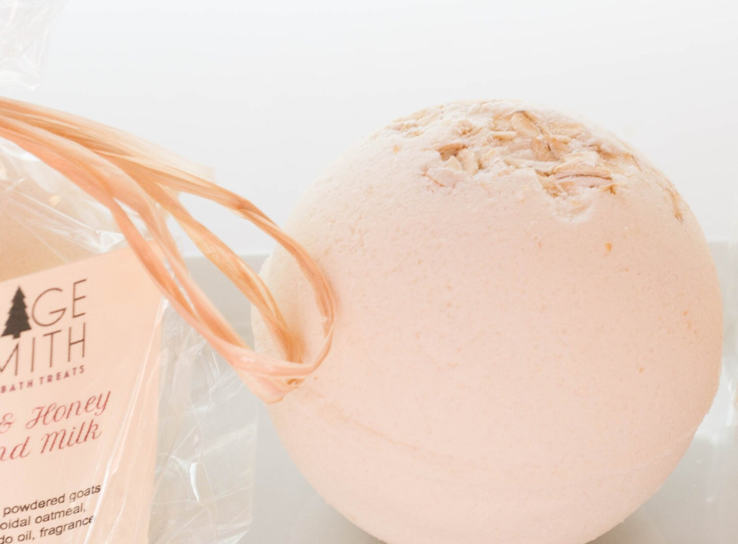 Oatmeal, milk and honey bath bomb, bath fizzy